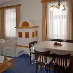 Grattschloessl Lägenhetshotell 3*
